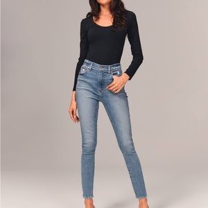 Abercrombie Ultra High Rise Super Skinny Ankle Jean